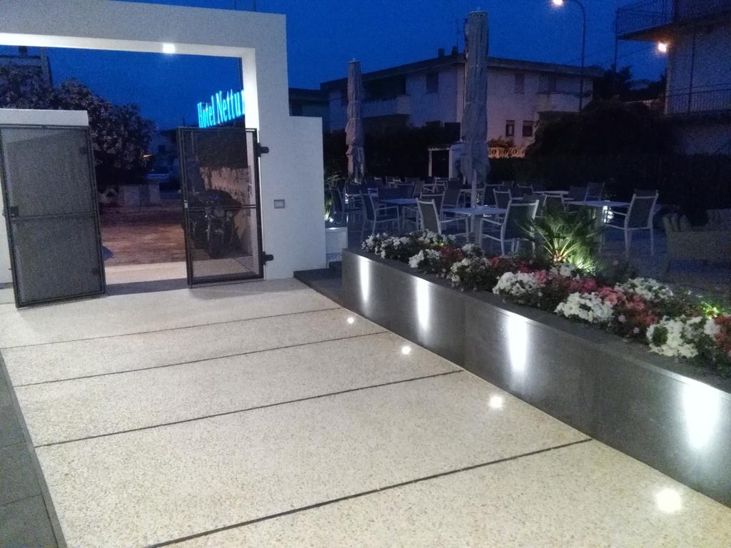 Hotel Nettuno กาลาโกโนเน ภายนอก รูปภาพ