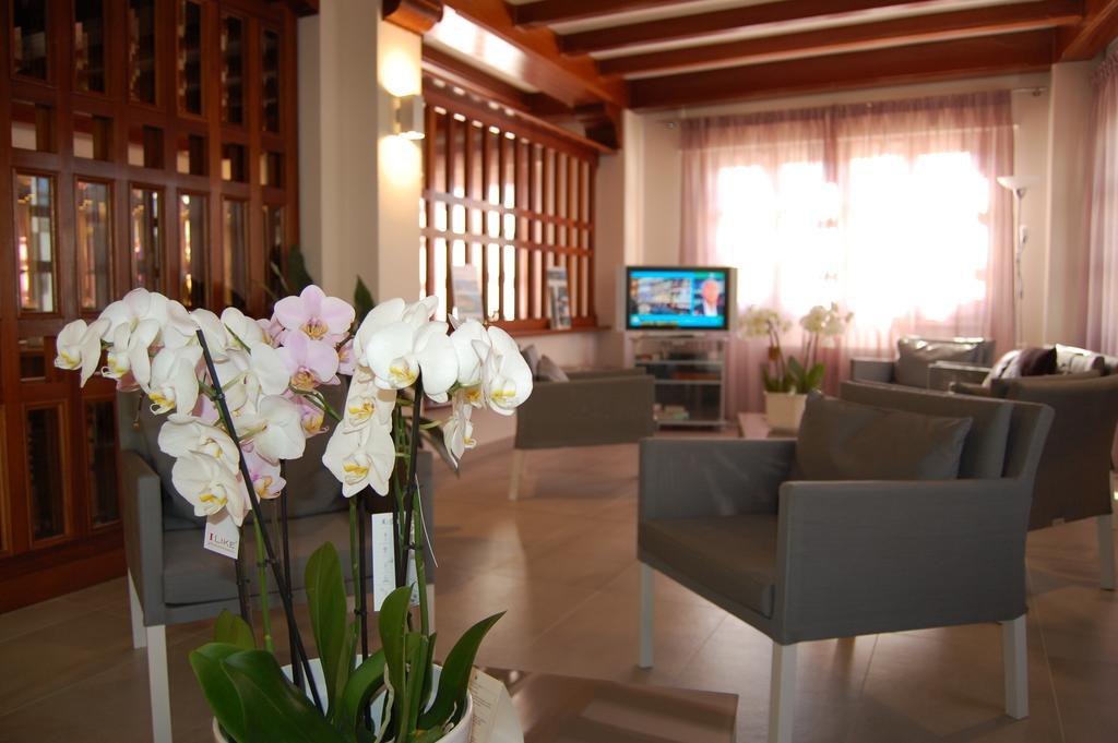 Hotel Nettuno กาลาโกโนเน ภายนอก รูปภาพ
