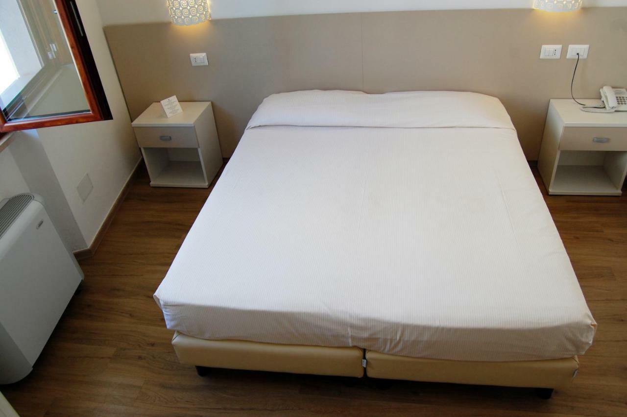 Hotel Nettuno กาลาโกโนเน ภายนอก รูปภาพ